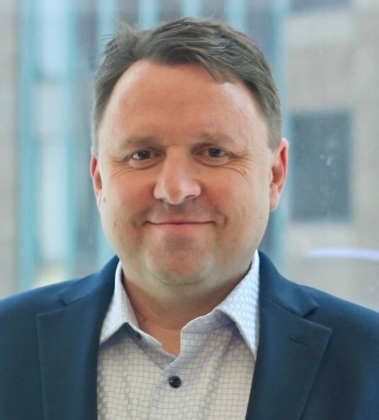 Papson headshot 2025